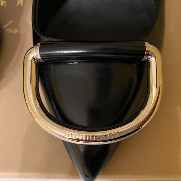 burberry  heels - Picture 2 of 13